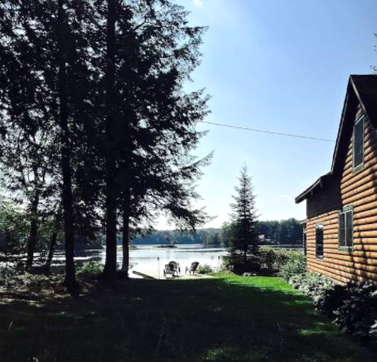 Cabins (Salisbury, New York, United States)