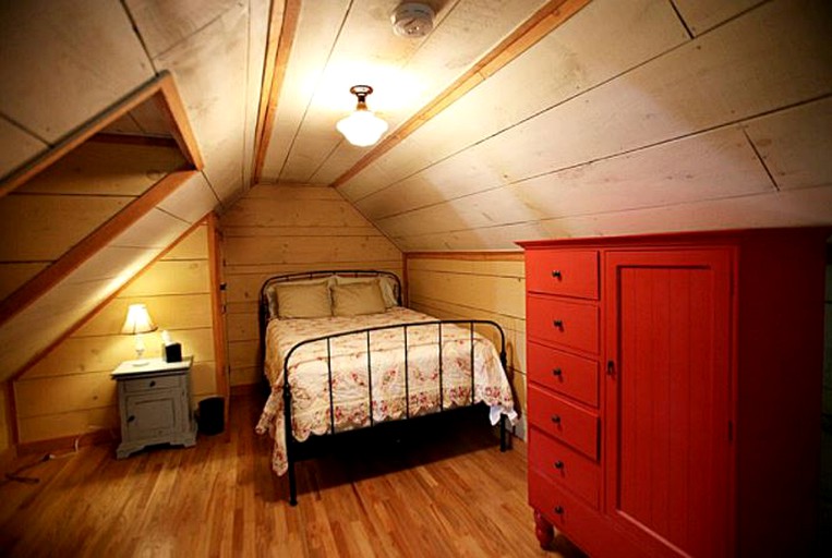 Cabins (Salisbury, New York, United States)