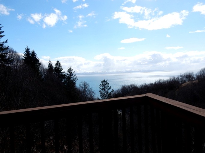 Rustic Cabin Rental with Gorgeous Bay Views in Homer, Alaska | Cabins (Homer, Alaska, United States of America)