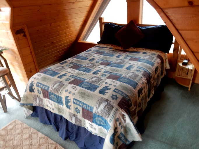 Rustic Cabin Rental with Gorgeous Bay Views in Homer, Alaska | Cabins (Homer, Alaska, United States of America)