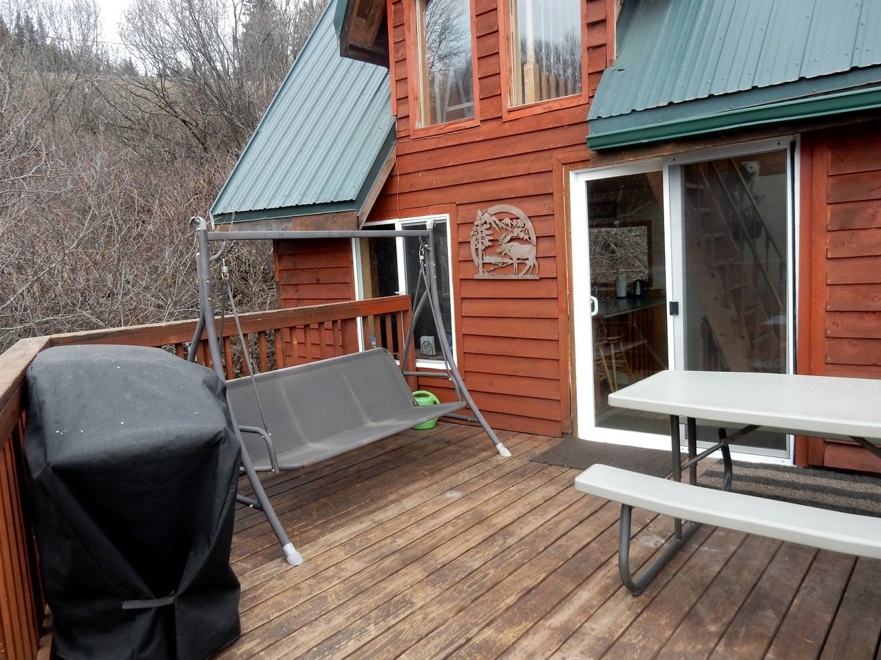 Rustic Cabin Rental with Gorgeous Bay Views in Homer, Alaska