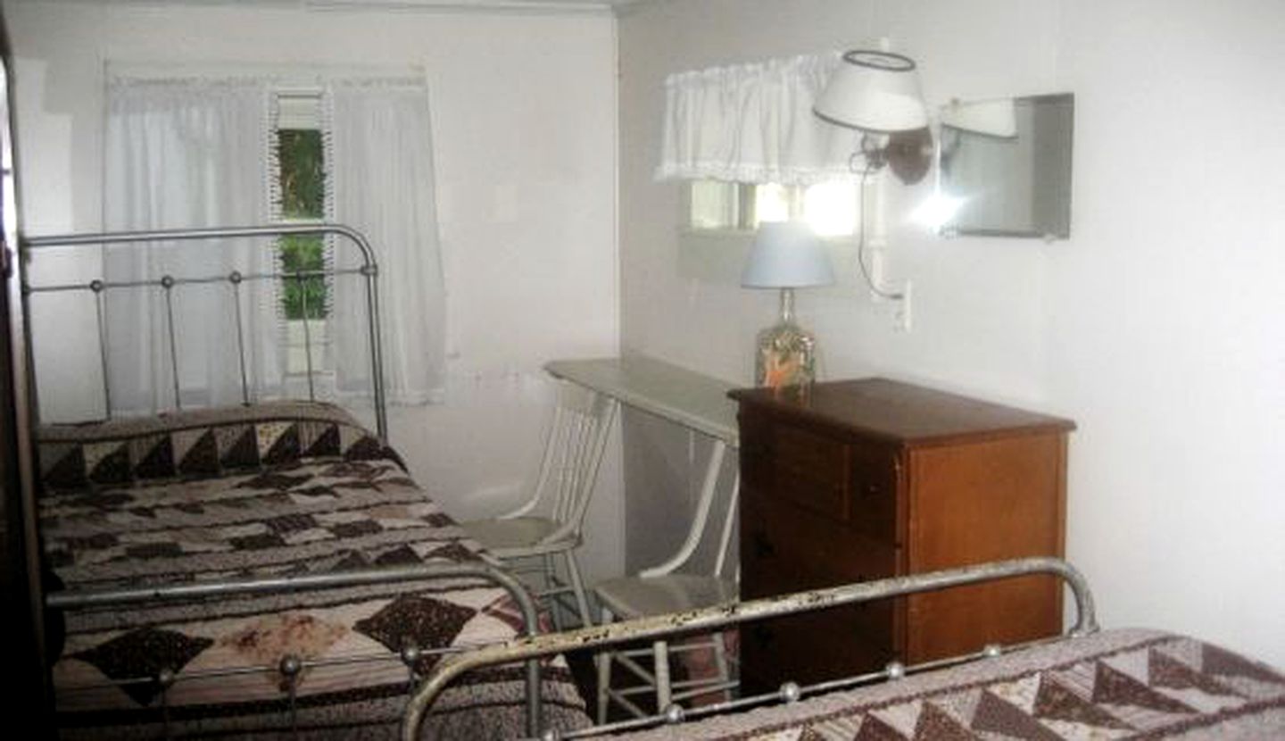 Lakefront Accommodation with Access to Outdoor Activities in Wells, Vermont