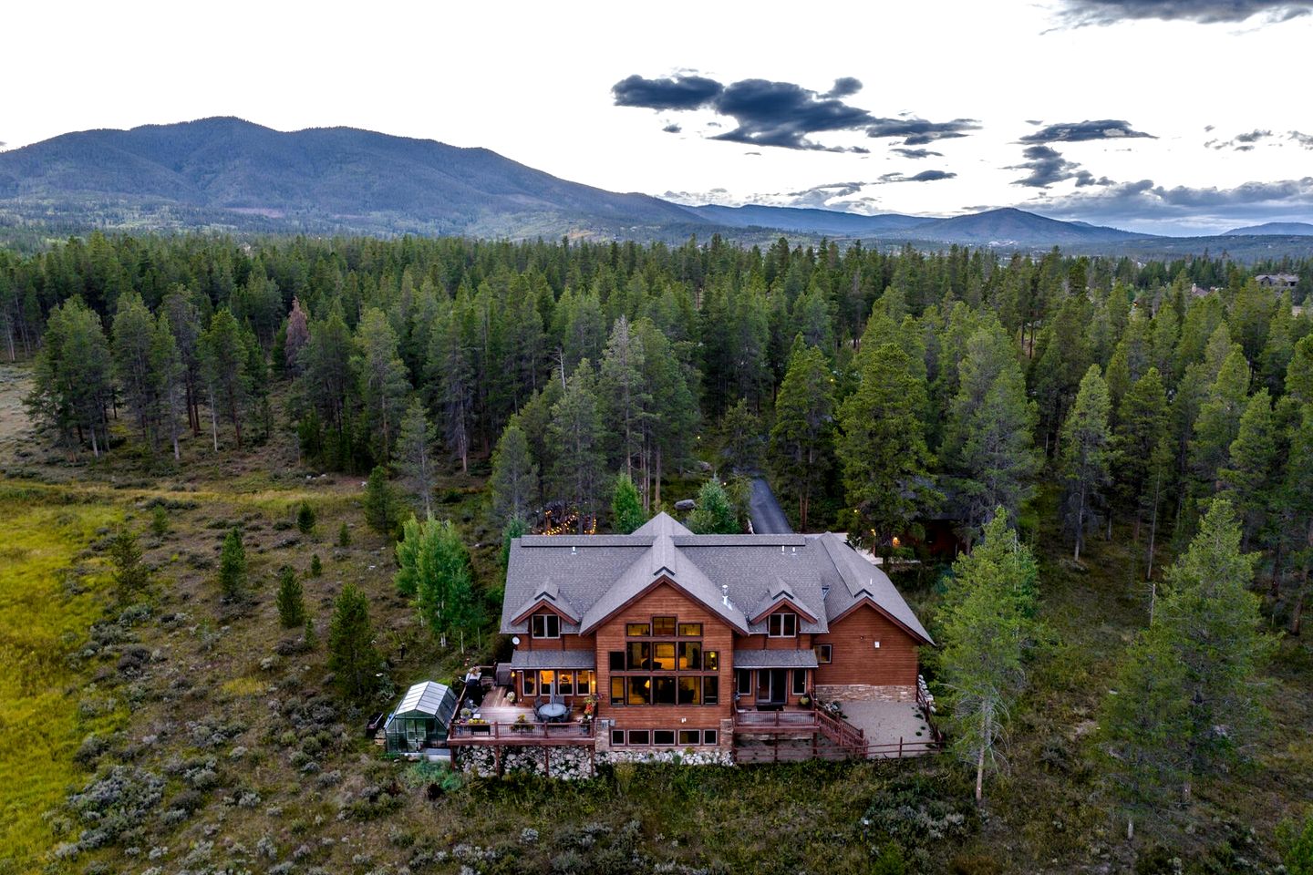 Cabins (United States of America, Fraser, Colorado)