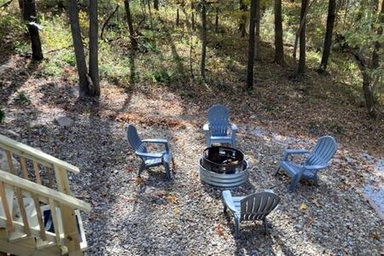 Cabins (United States of America, Birdseye, Indiana)