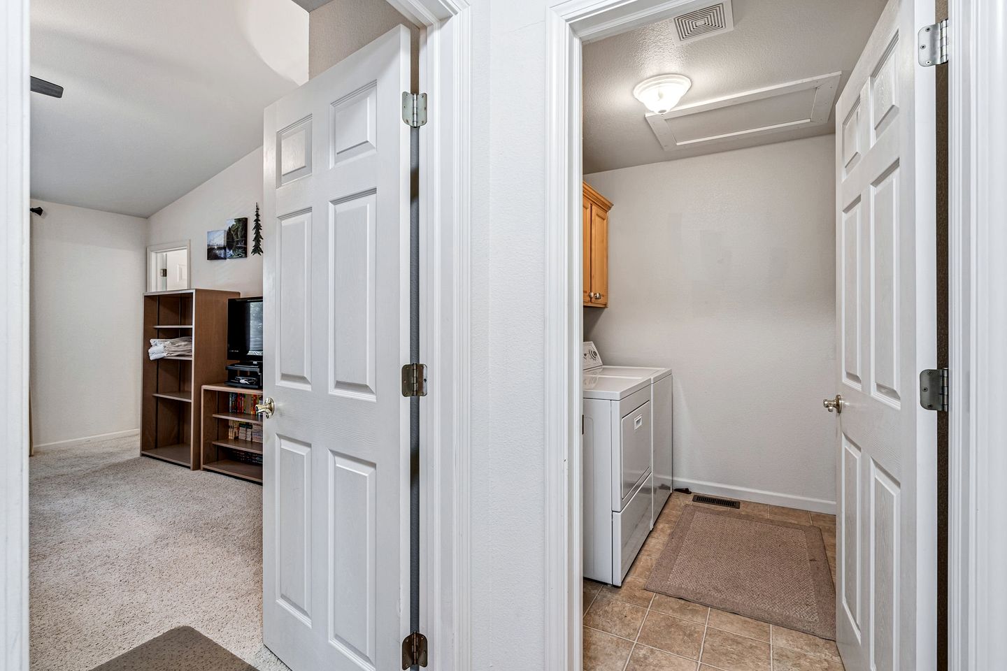 Mountain Retreat with Furnished Deck, BBQ and Fire Pit in Groveland, California