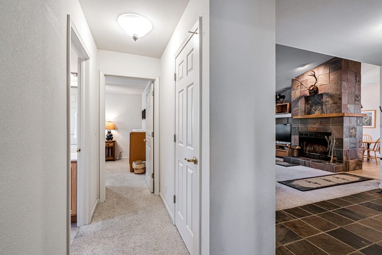 Cabins (United States of America, Groveland, California)