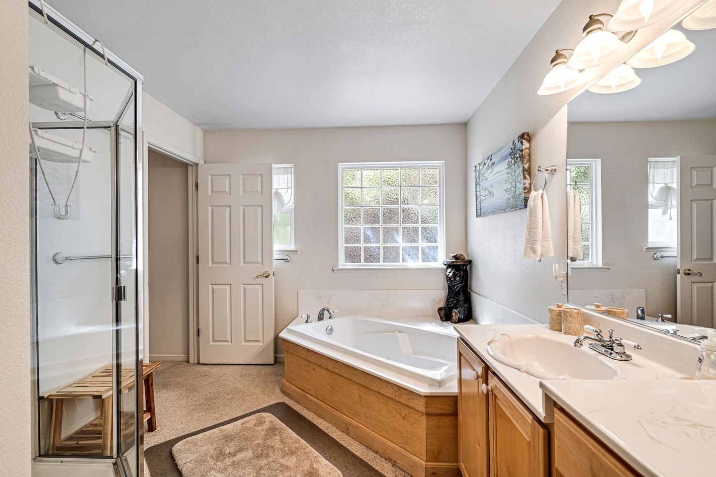 Mountain Retreat with Furnished Deck, BBQ and Fire Pit in Groveland, California