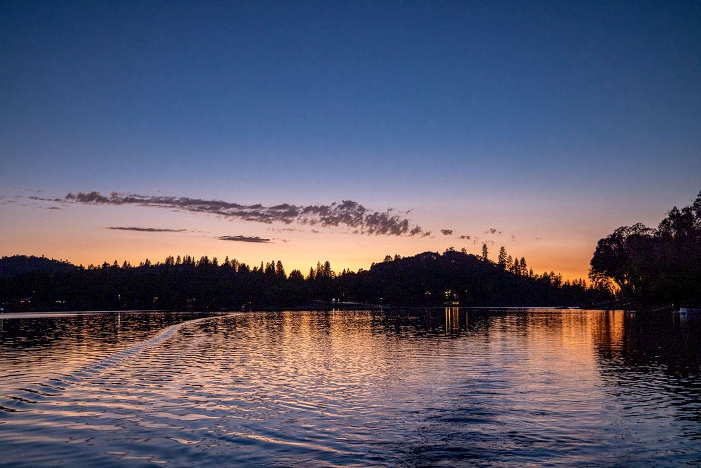 Mountain Retreat with Furnished Deck, BBQ and Fire Pit in Groveland, California