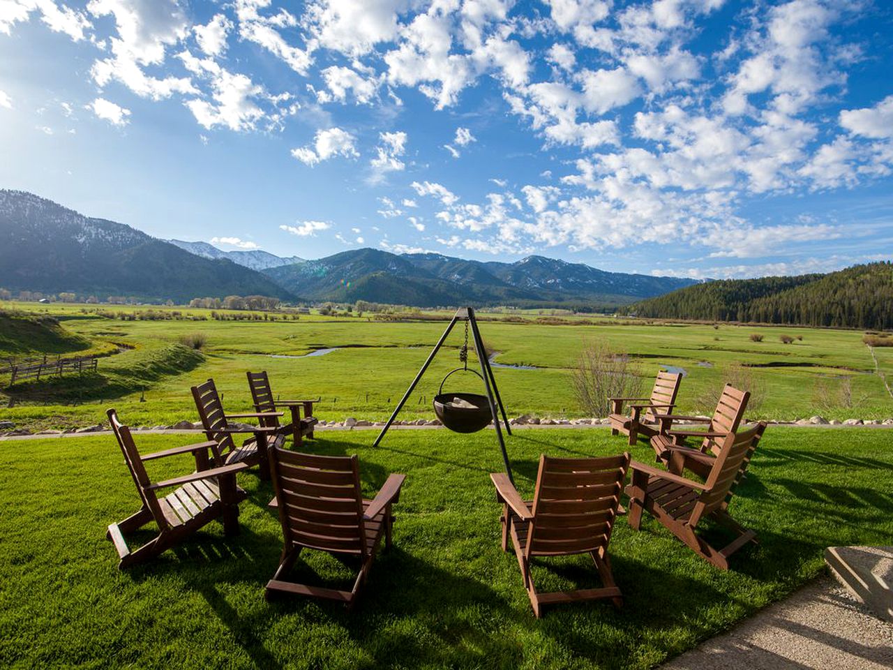 Charming Vacation Rental for Large Groups near Yellowstone National Park, Wyoming