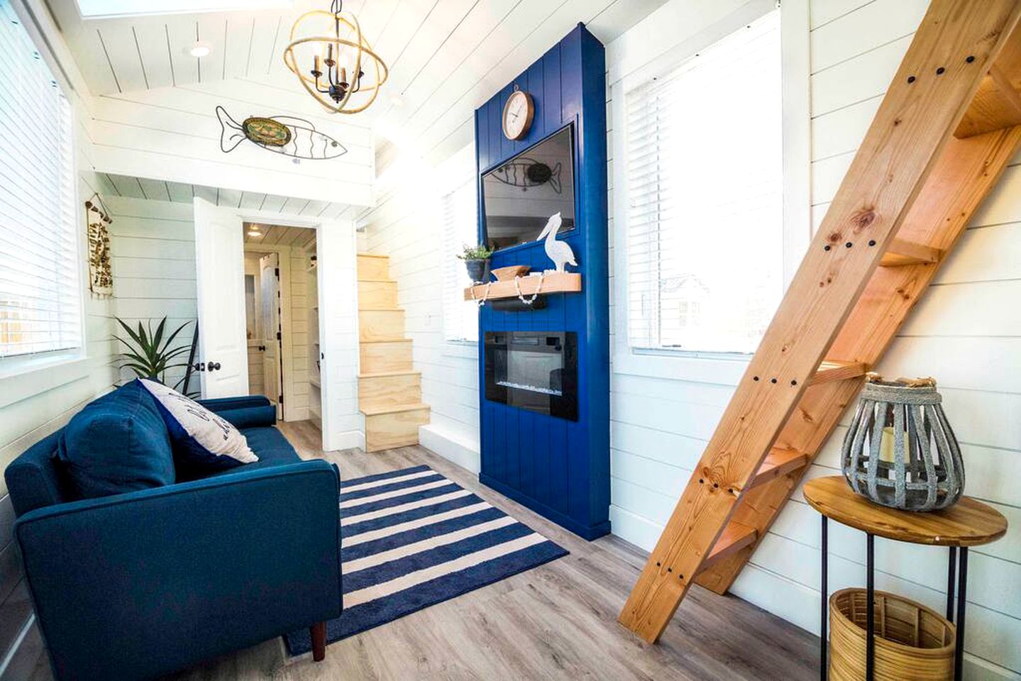 Chic Coziness: Fully Equipped Original Tiny House in Apple Valley