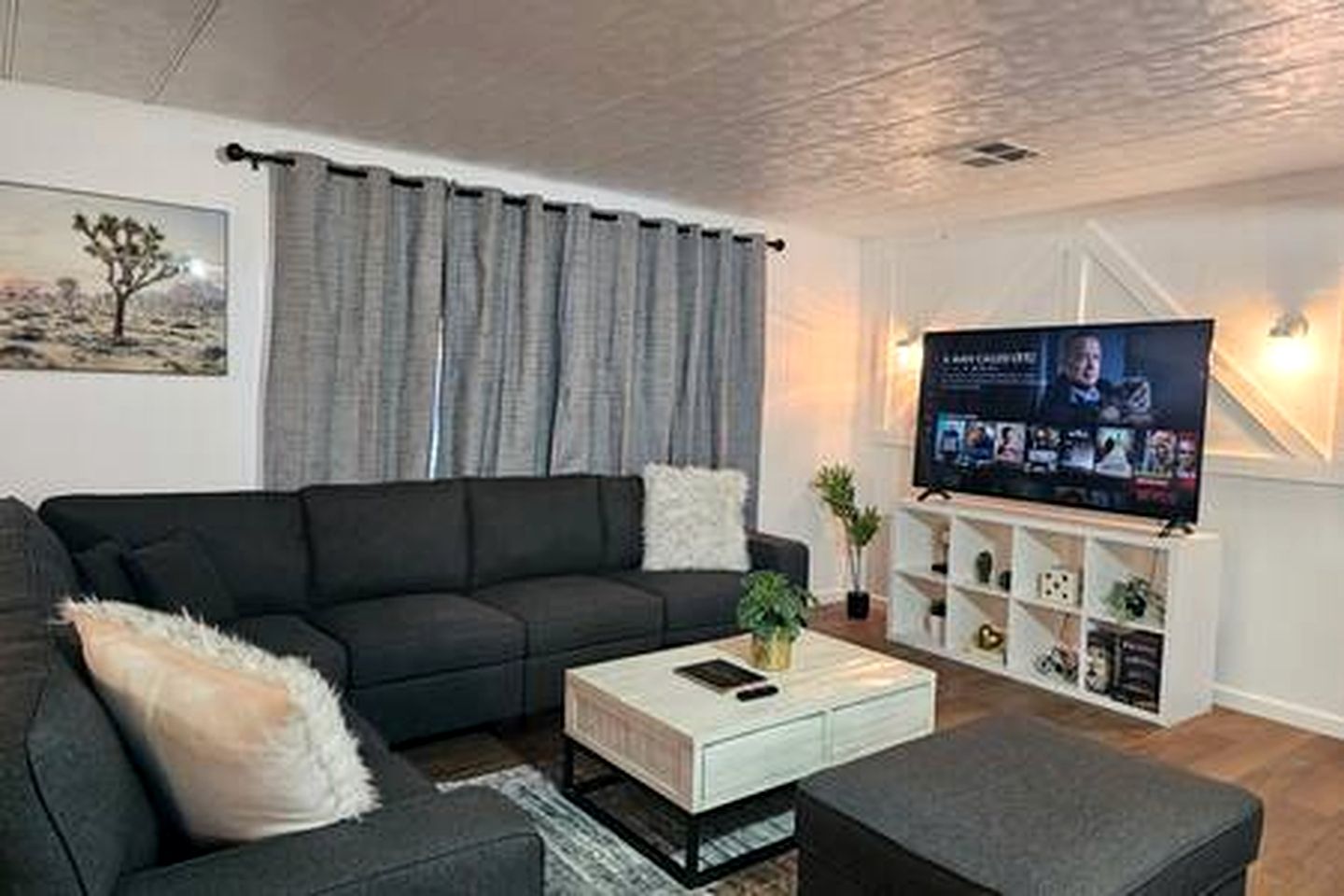 Stunning Vacation Rental with Foosball and Barbecue in Meadview, Arizona