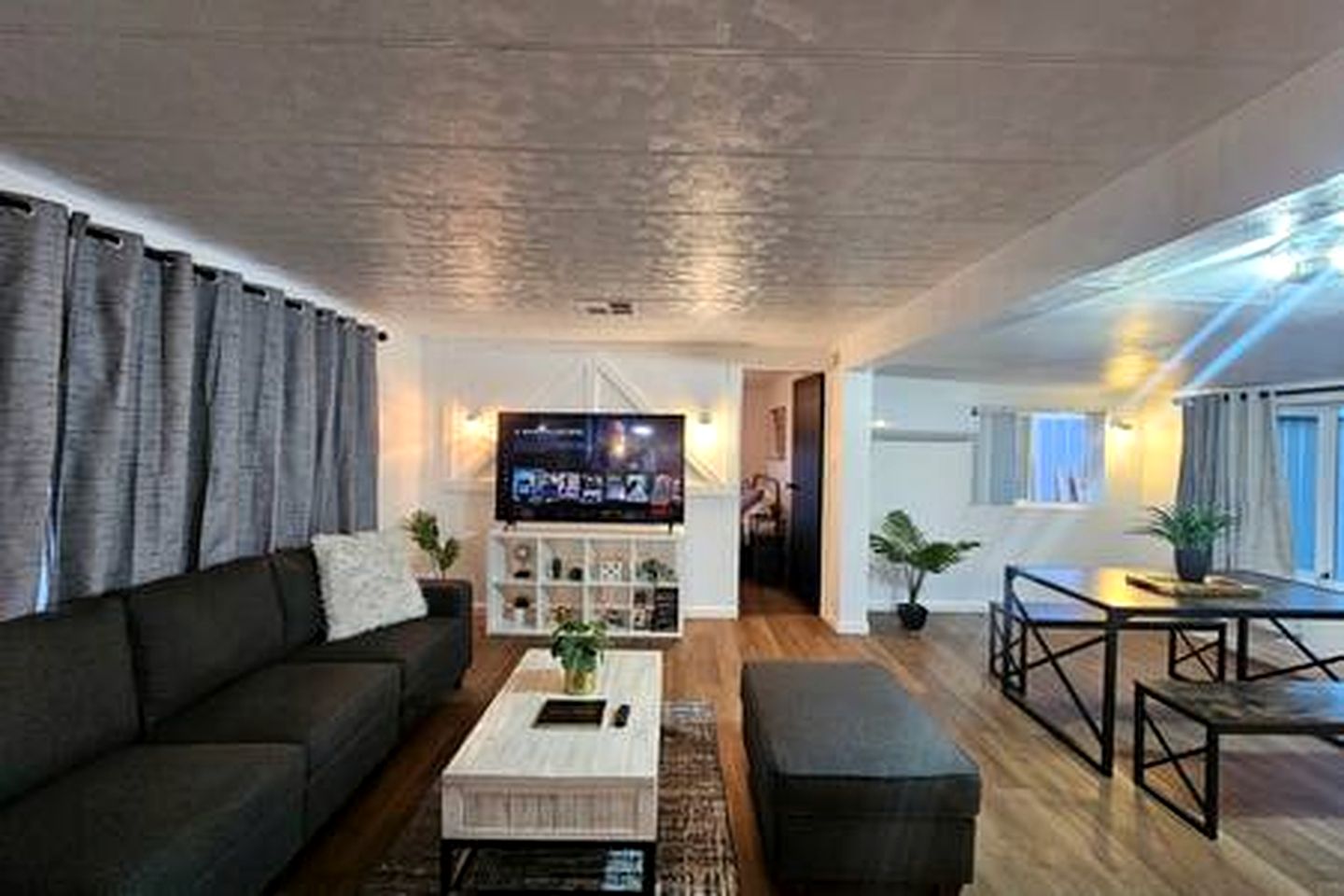 Stunning Vacation Rental with Foosball and Barbecue in Meadview, Arizona