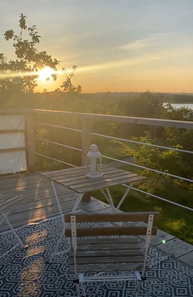 Exquisite Lakeside Bell Tent Haven near Rutland Water in Rutland