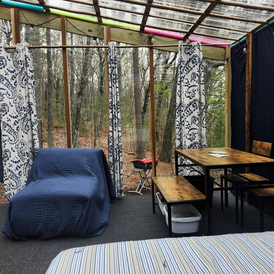 Secluded Forest Cabin with Clear Roof for Stargazing near Watts Bar Lake – Grandview, TN