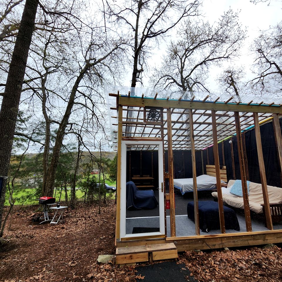 Secluded Forest Cabin with Clear Roof for Stargazing near Watts Bar Lake – Grandview, TN
