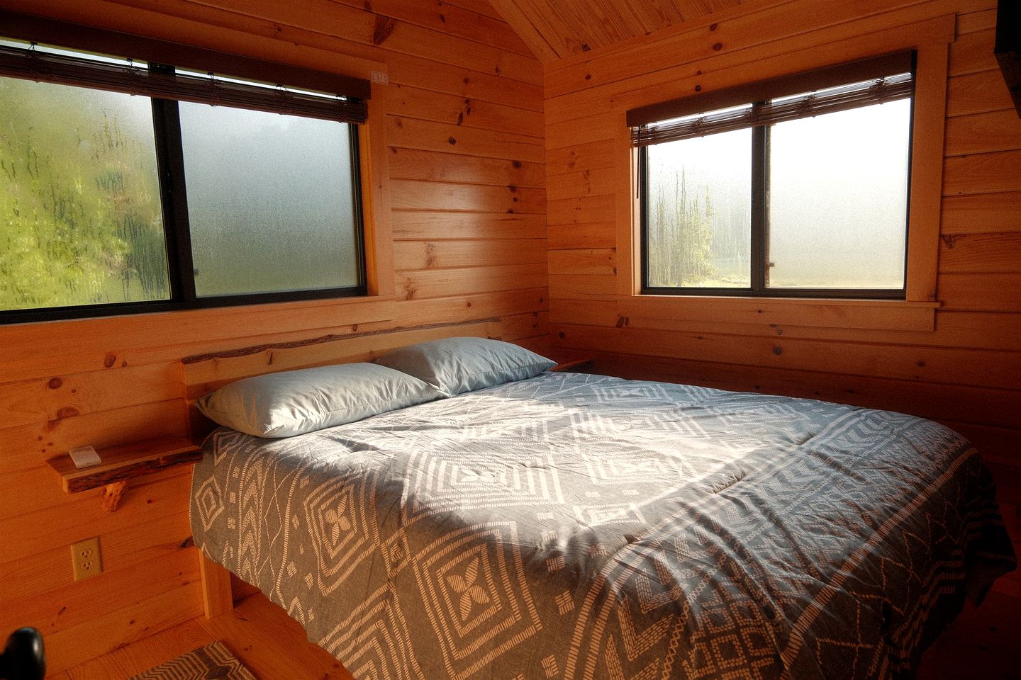 Cozy Stargazing Cabin with Hot Tub near Red River Gorge in Estill County, Kentucky