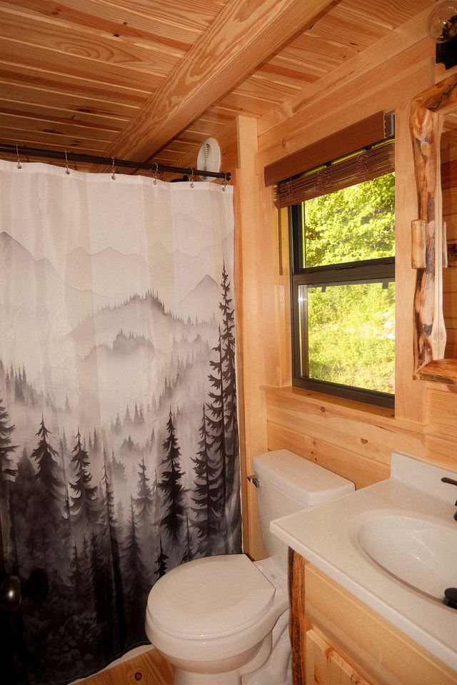 Cozy Stargazing Cabin with Hot Tub near Red River Gorge in Estill County, Kentucky