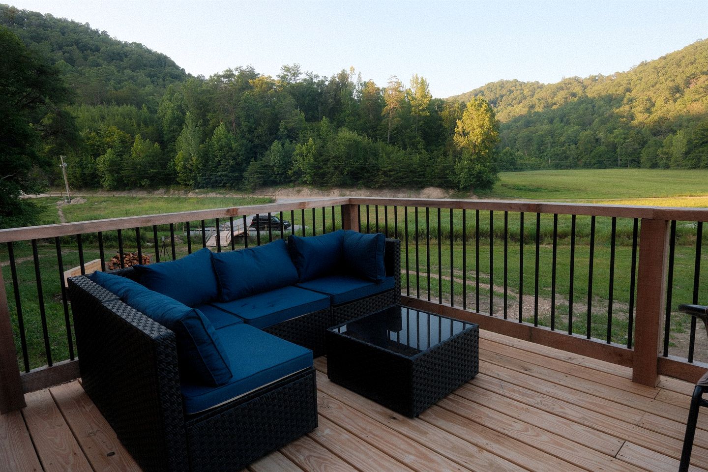 Cozy Stargazing Cabin with Hot Tub near Red River Gorge in Estill County, Kentucky