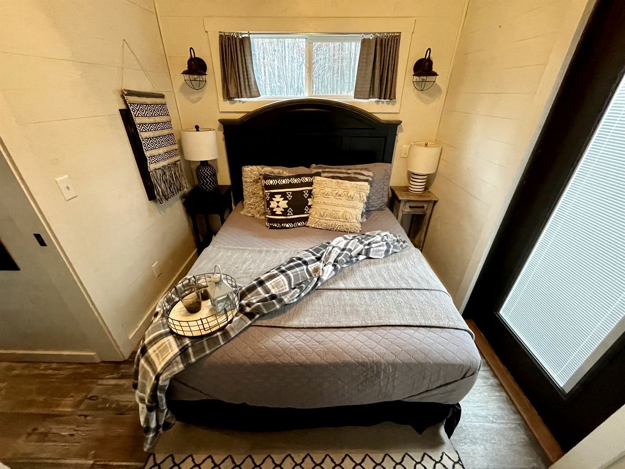 Charming Cabin with Barbecue in Monteagle, Tennessee
