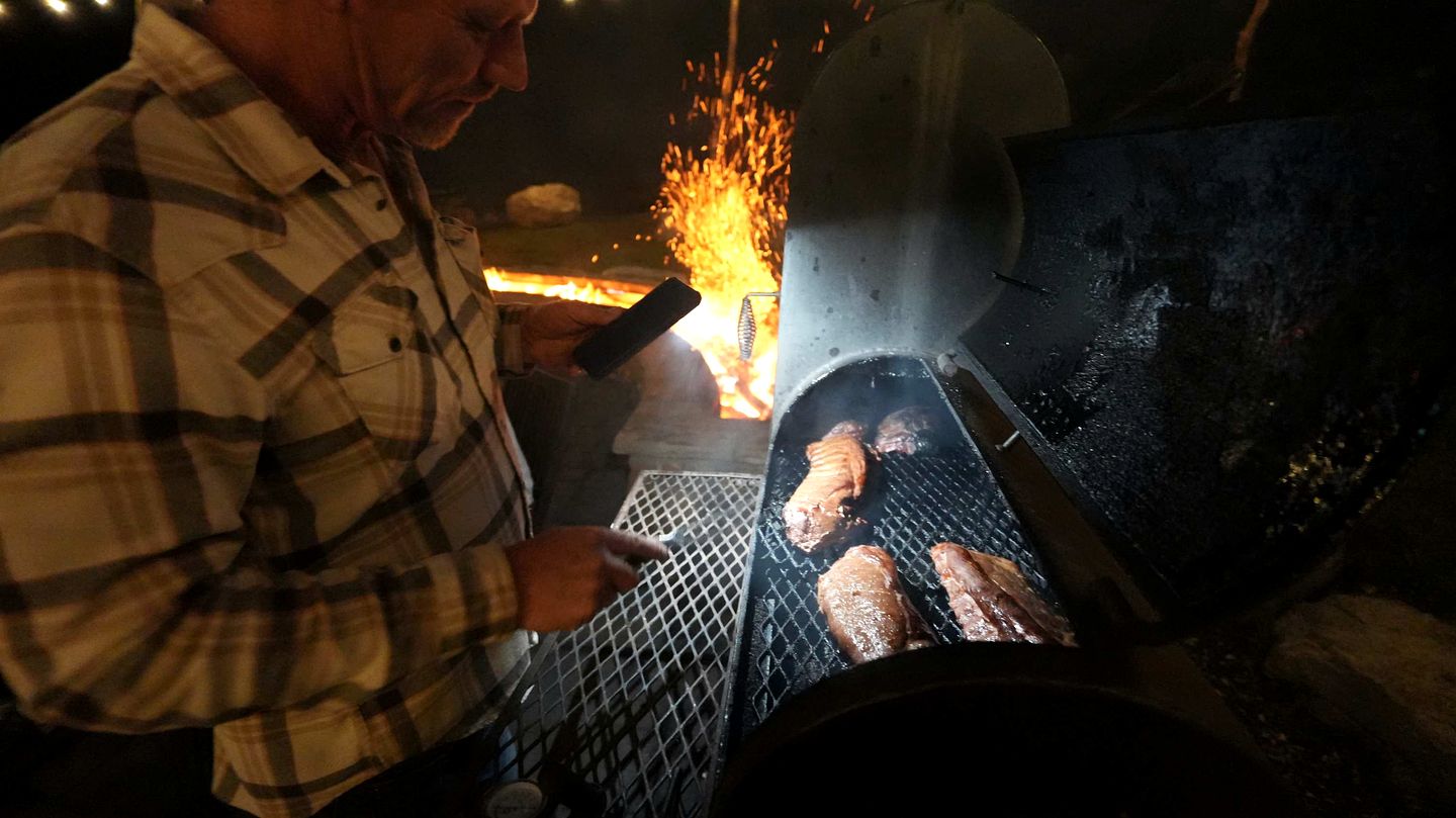 Stargazer’s Glamping Retreat with Hot Tub and Fireside Lounge Seating in Waynesville, North Carolina