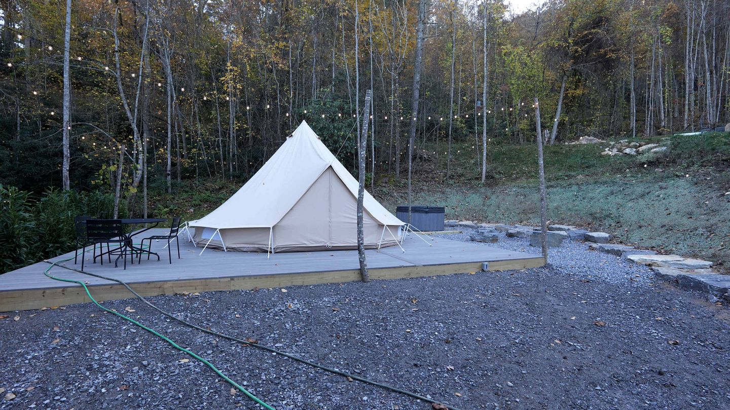 Stargazer’s Glamping Retreat with Hot Tub and Fireside Lounge Seating in Waynesville, North Carolina
