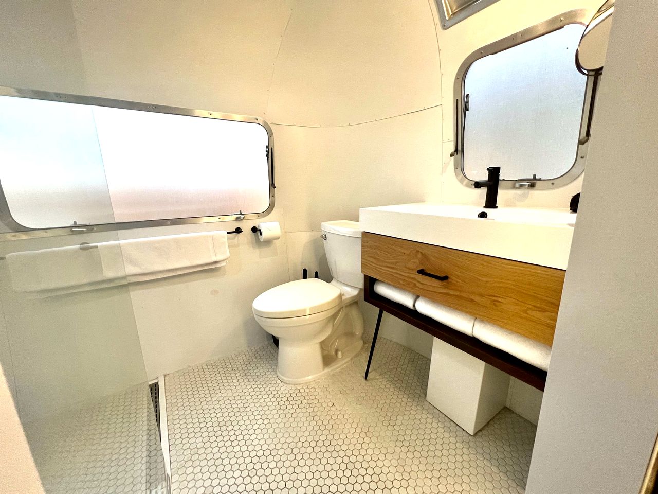 Cozy Airstream Perfect for a Romantic Weekend of Stargazing in East Zion, Utah