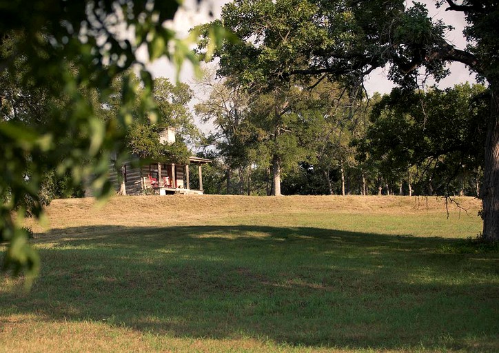 Cabins (New Ulm, Texas, United States)