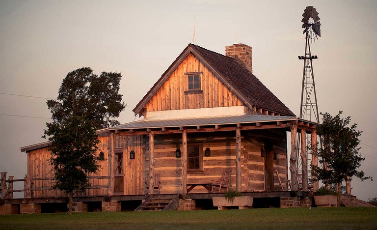 Cabins (New Ulm, Texas, United States)