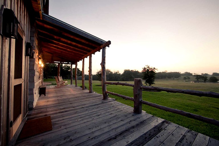 Cabins (New Ulm, Texas, United States)