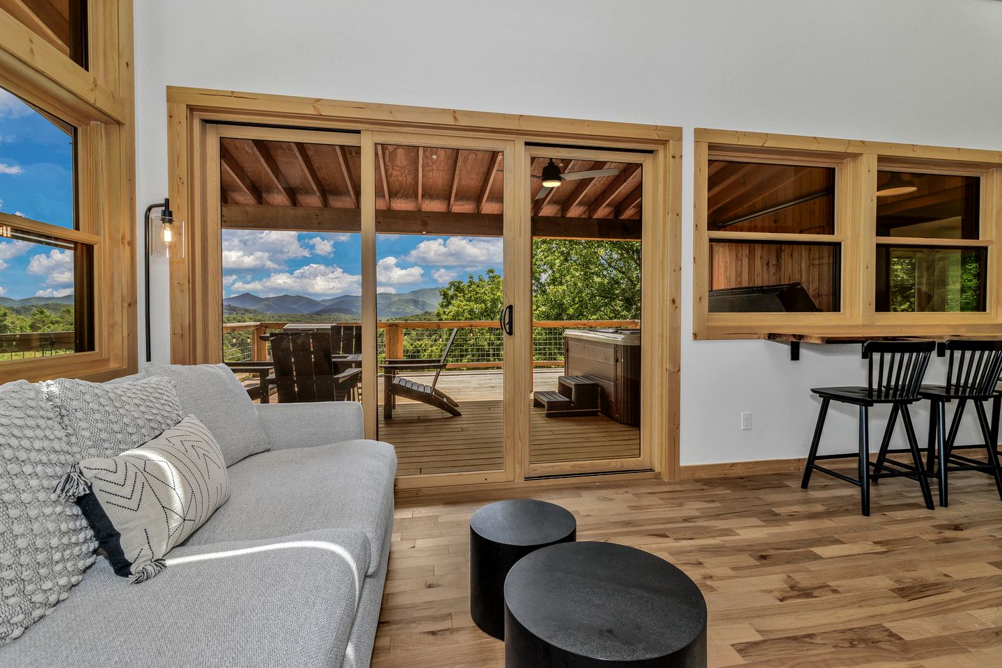 Romantic Mountain Retreat with Hot Tub and Panoramic Views Near Marshall, NC