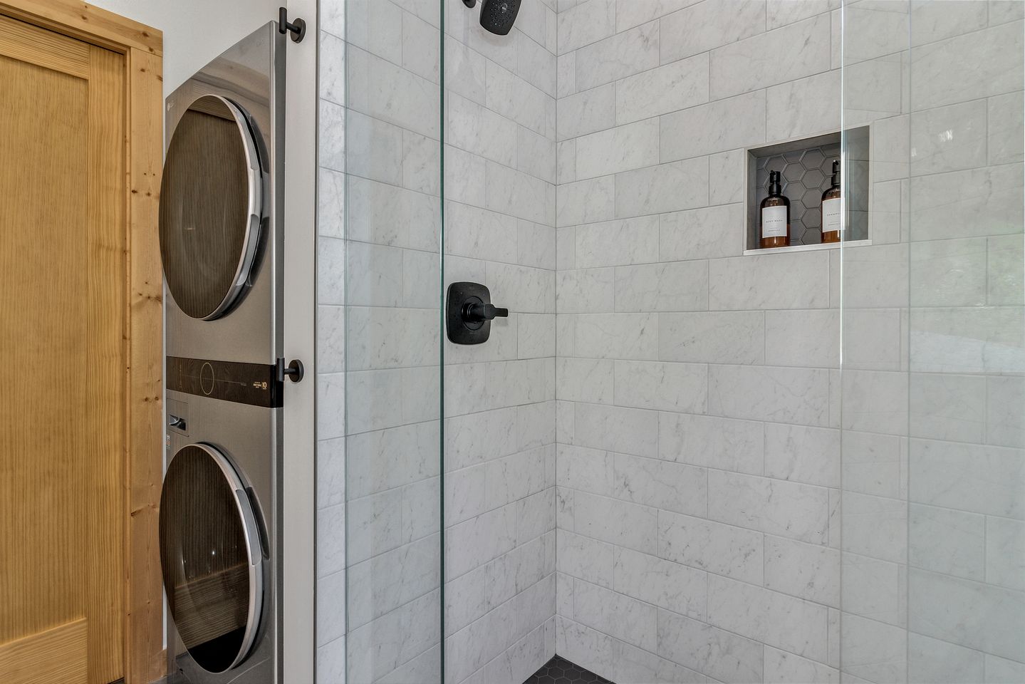 Romantic Mountain Retreat with Hot Tub and Panoramic Views Near Marshall, NC