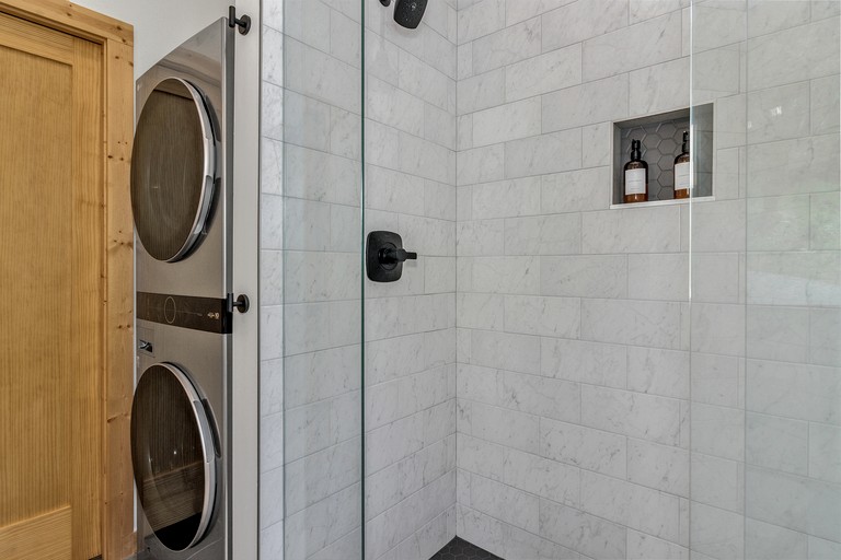 Vacation Rentals (United States of America, Marshall, North Carolina)