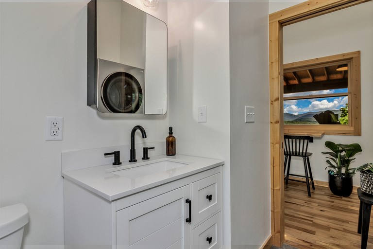 Vacation Rentals (United States of America, Marshall, North Carolina)