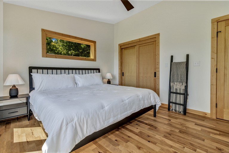 Vacation Rentals (United States of America, Marshall, North Carolina)