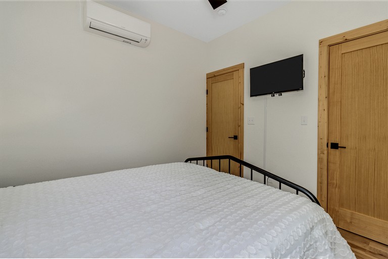 Vacation Rentals (United States of America, Marshall, North Carolina)