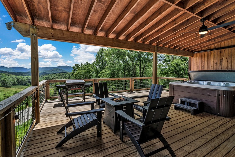 Vacation Rentals (United States of America, Marshall, North Carolina)