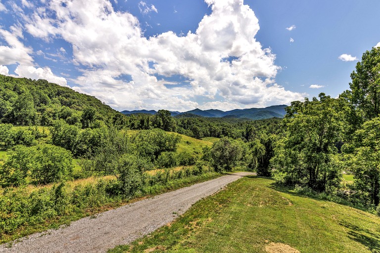 Vacation Rentals (United States of America, Marshall, North Carolina)