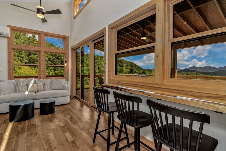 Vacation Rentals (United States of America, Marshall, North Carolina)