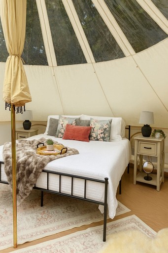 Bell Tents (United States of America, Bunker, Missouri)