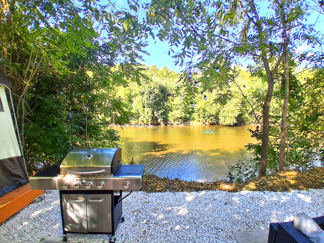 Romantic Riverfront Glamping Suite with Starlit Views near Shenandoah, Virginia