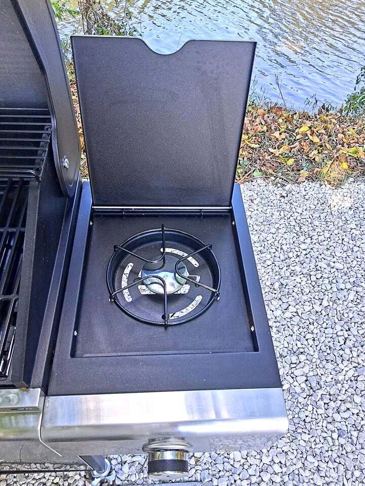 Romantic Riverfront Glamping Suite with Starlit Views near Shenandoah, Virginia