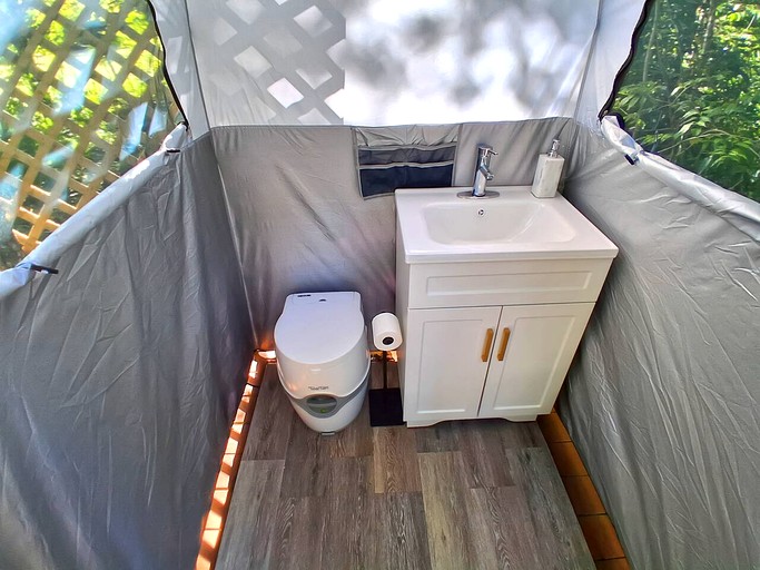 Safari Tents (United States of America, Culpeper, Virginia)