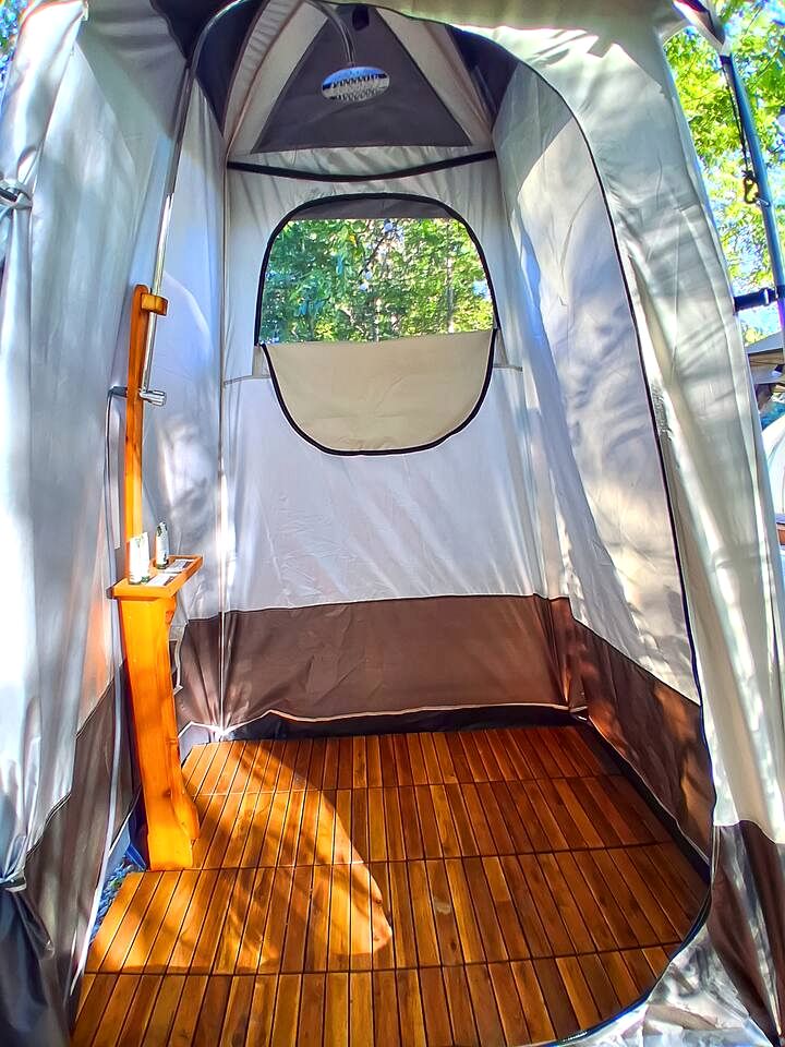 Romantic Riverfront Glamping Suite with Starlit Views near Shenandoah, Virginia