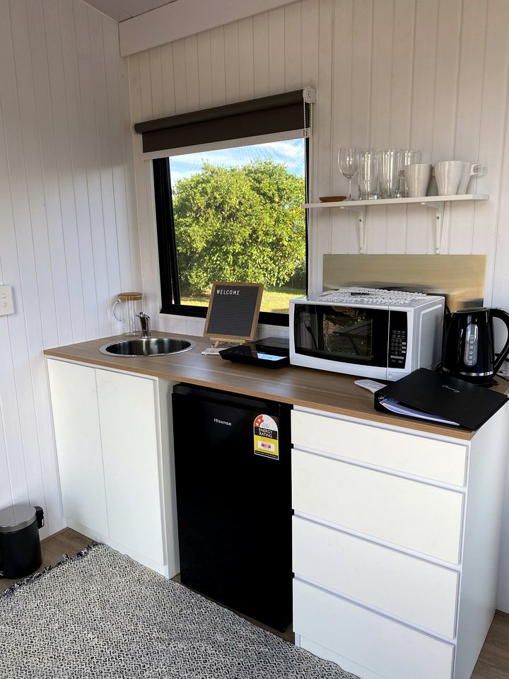 Fantastic Glamping Destination: Secluded Tiny House on a Farm in Forbes, New South Wales