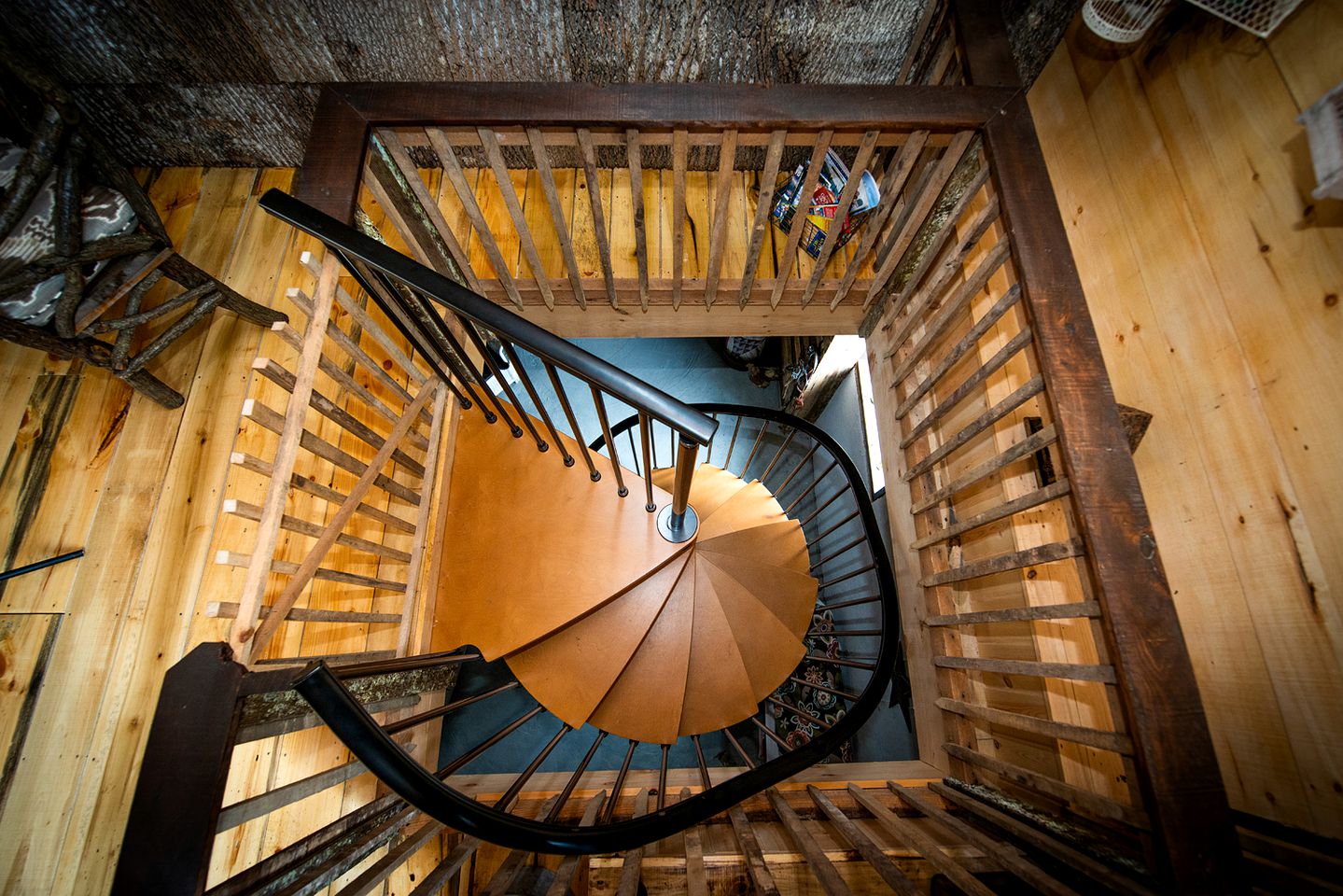 Impressive Barn Suite with Hot-tub and Petting Zoo in Sugar Grove, North Carolina