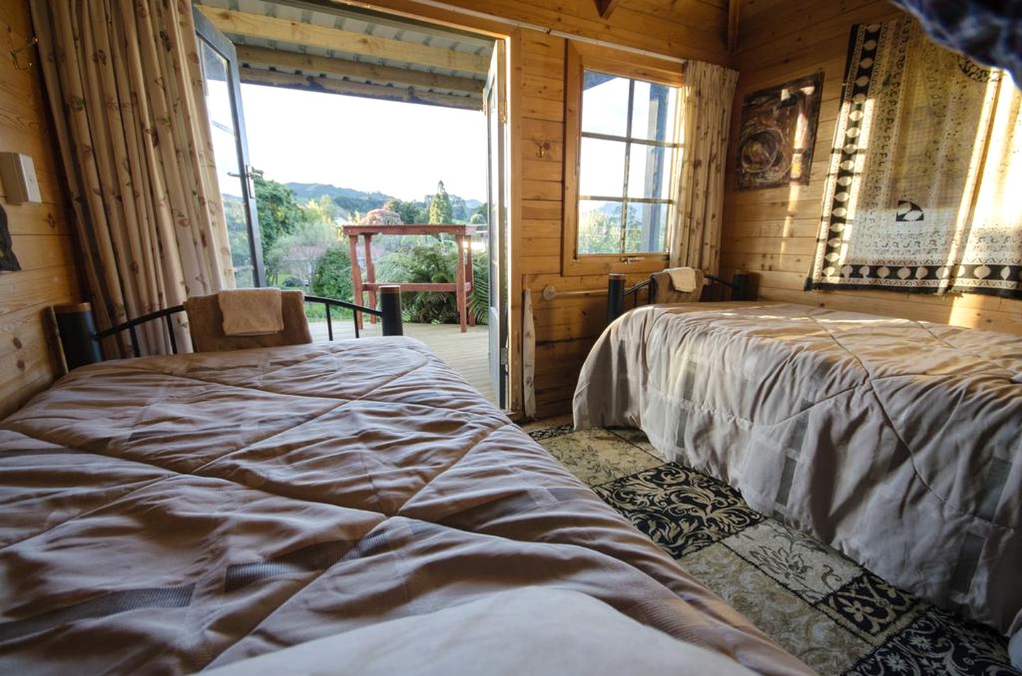 Camping Cabin near the Waitawheta River in Waikino, North Island