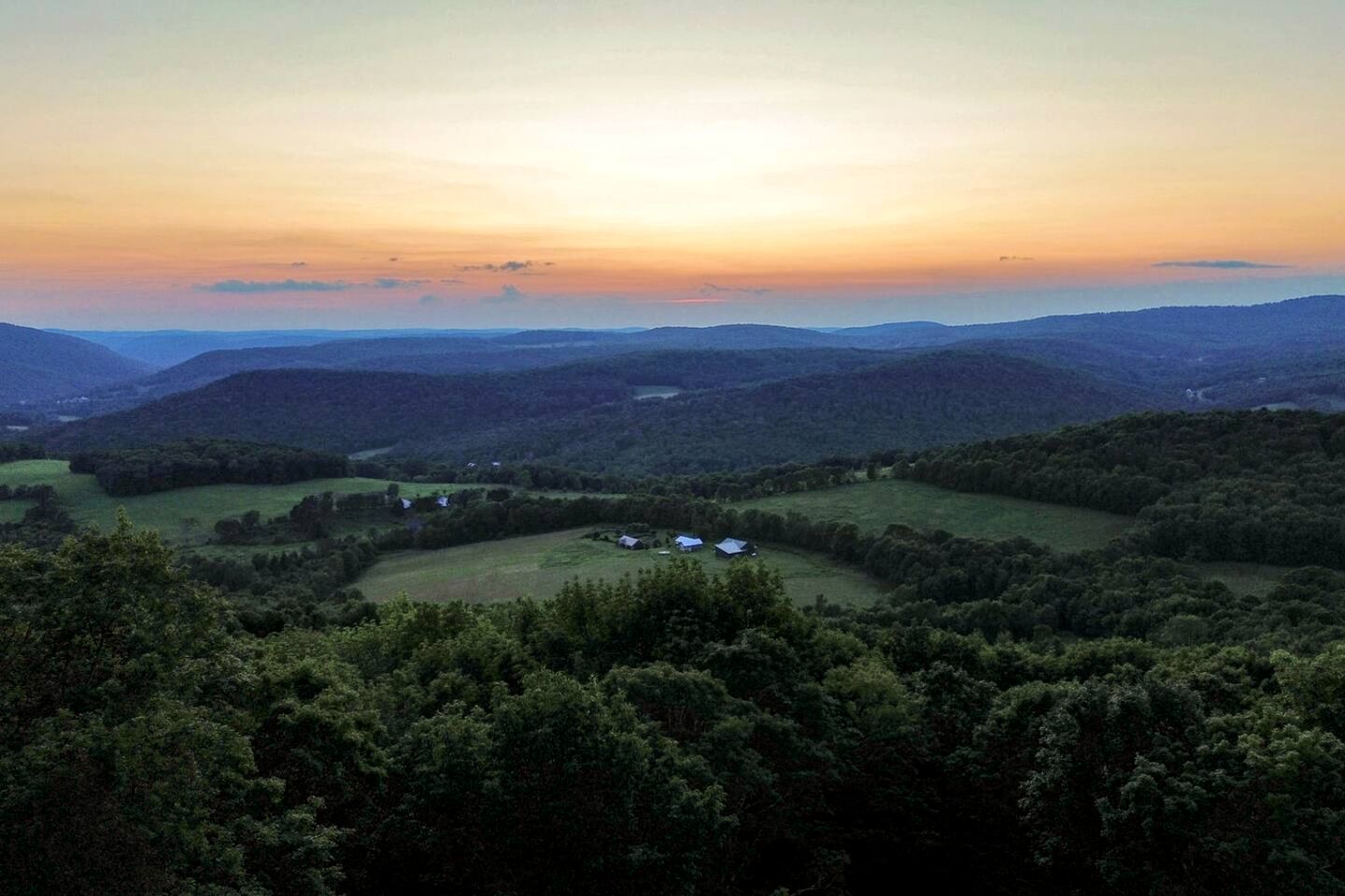 Serene Mountainside Retreat with Panoramic Views & Game Room in Bovina, New York