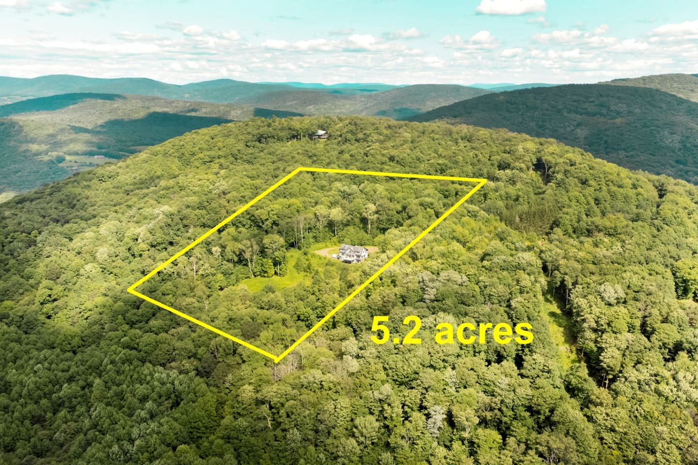 Serene Mountainside Retreat with Panoramic Views & Game Room in Bovina, New York