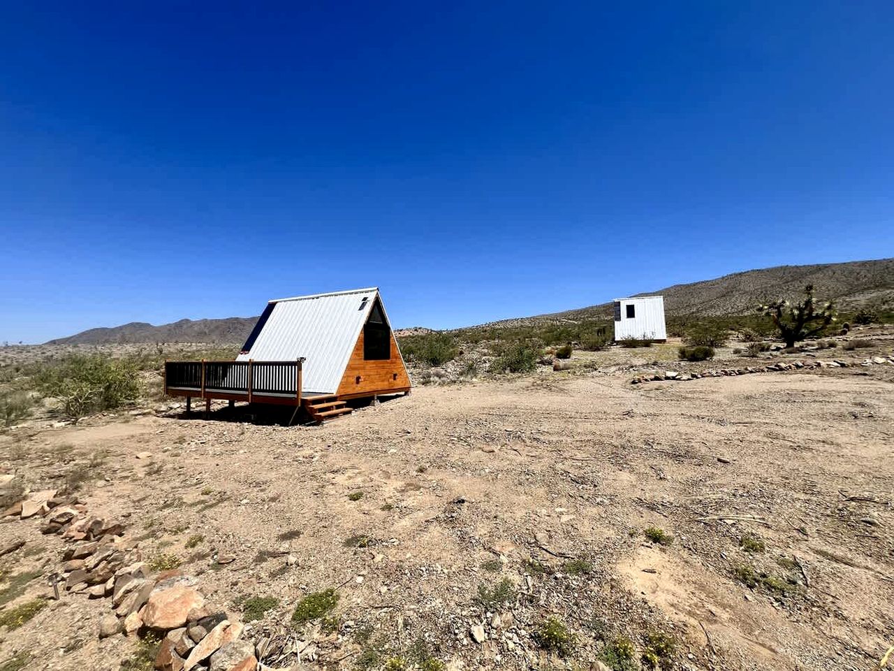 Secluded Romantic A-Frame Tiny Home with Stargazing Deck near Grand Canyon, Meadview, Arizona