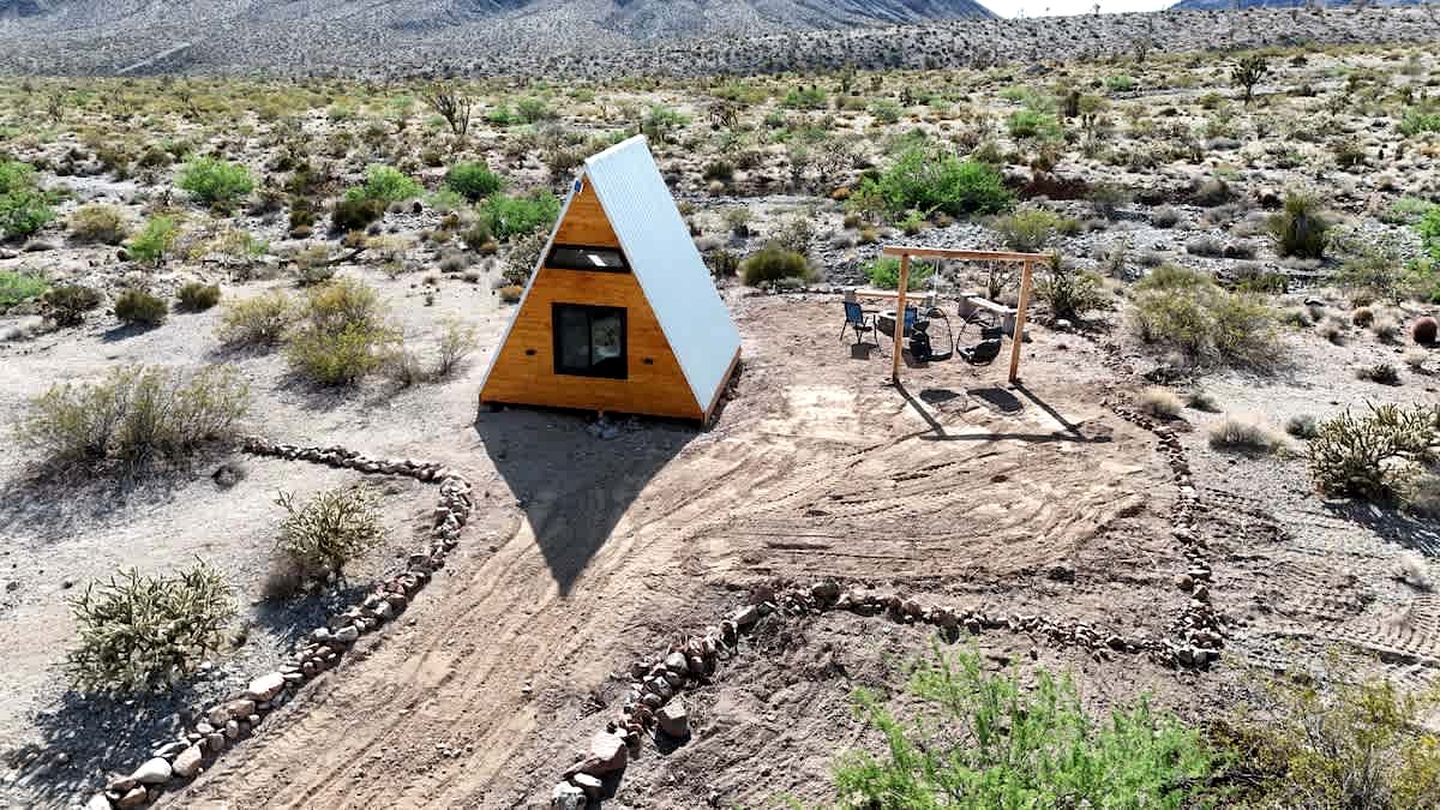Secluded Off-Grid Tiny Home with Stargazing Views Near Grand Canyon, Valle, Arizona
